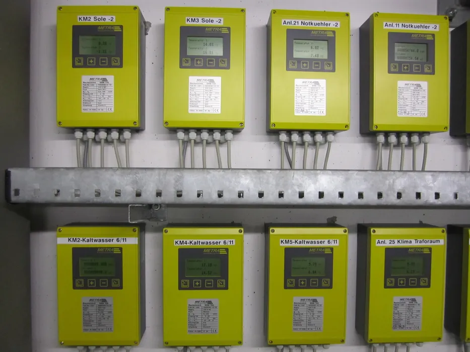 Bild 2: Universeller Durchfluss- und Energierechner (Bild: METRA)