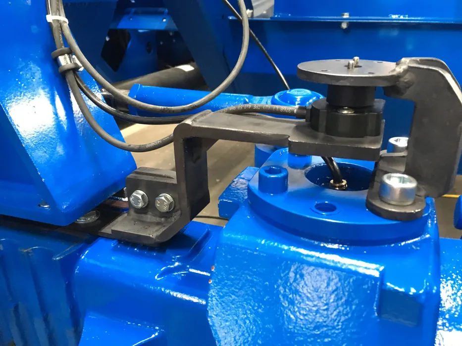 Bild 4:	Der Winkelsensor erfasst die Achsposition für das Allrad-Lenksystem. (Urheber: SFM Technology)