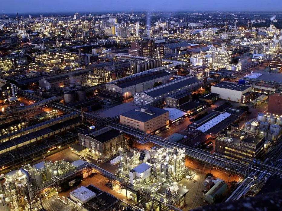 Bild 1: Allein am BASF Standort Ludwigshafen wurden die Daten von rund 200 Anlagen von ProDOK nach ProDOK NG migriert (Urheber: BASF)