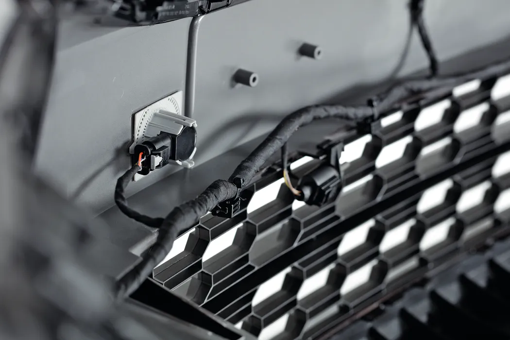 Bild 5:	Die Hersteller kraftstoffeffizienter Fahrzeuge schätzen das Schweißen mit Ultraschall beispielsweise bei Leichtbau-Stoßfängern. (Urheber:Telsonic)